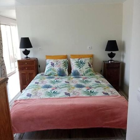 Chalet Pour Deux Personnes Saint-Pierre-du-Lorouër Exteriör bild